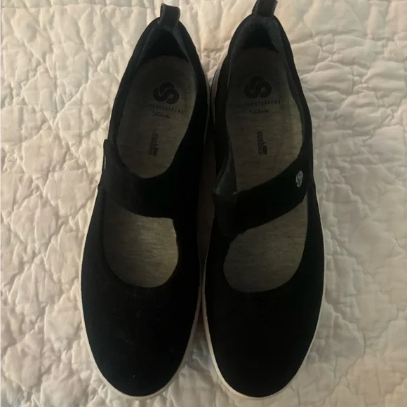 Clarks Cloudsteppers black Mary Jane style canvas sneakers size 9.5 - Picture 3 of 7